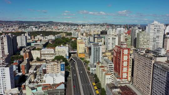 巴西阿雷格里港。巴西城市天际线地标。市中心的建筑。
