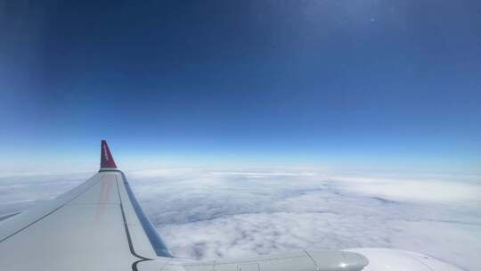 飞机上俯瞰云海视频素材模板下载