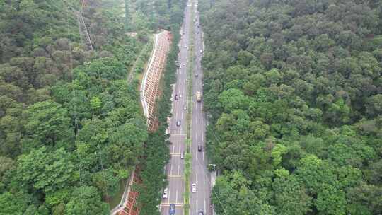 山地间公路航拍