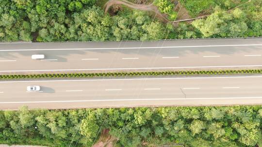 俯拍高速公路车辆行驶视频素材模板下载