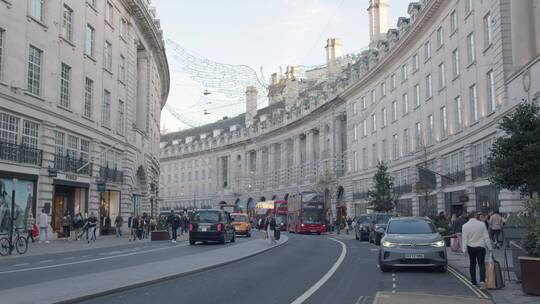伦敦摄政街的圣诞节装饰