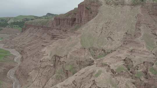 青海海南同德石藏丹霞峡谷山脉航拍视频