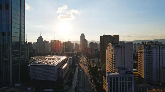 云南昆明地标建筑恒隆广场街景，视频素材视频素材模板下载