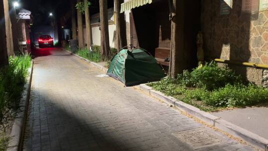 上海封城中的街区帐篷视频素材模板下载