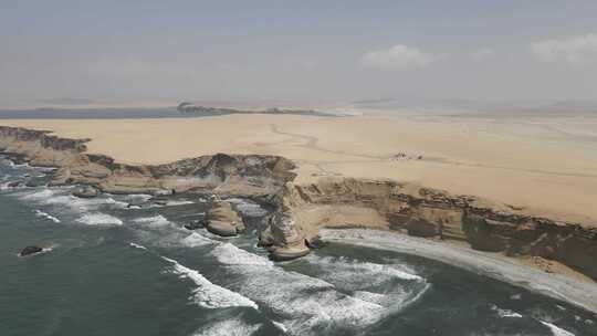 秘鲁南部海岸海岸沙漠高沙悬崖的鸟瞰图