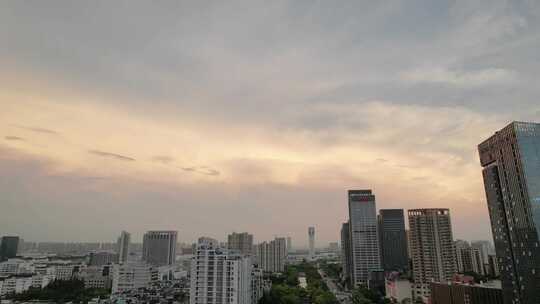 夕阳下的城市杭州下沙