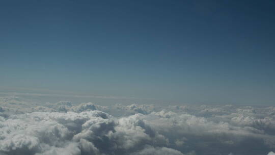 云朵上空的景观
