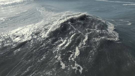 海浪冲击大海巨浪海浪慢镜头