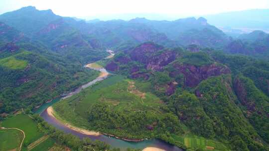 航拍武夷山九曲溪竹筏漂流岩茶茶园丹霞地貌