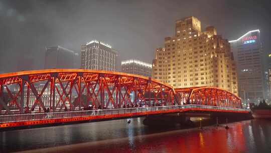 上海外白渡桥夜景车流人流视频素材模板下载