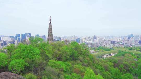 杭州西湖宝石山保俶塔春天风景