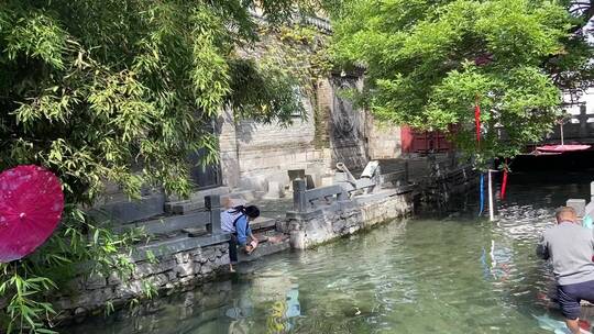 济南曲水亭街，老街道小桥流水家家泉水