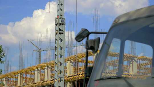 工地施工塔吊作业城市建设
