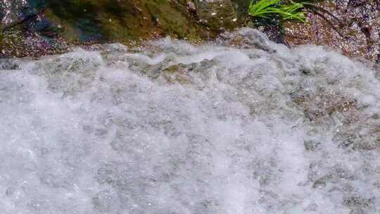 河边流水河流河水小溪山泉泉水流体液体水流