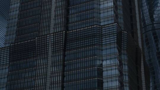 上海浦东标志性高层建筑上摇光晕镜头