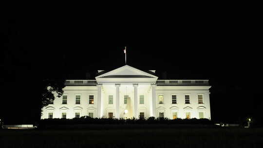夜晚的白宫