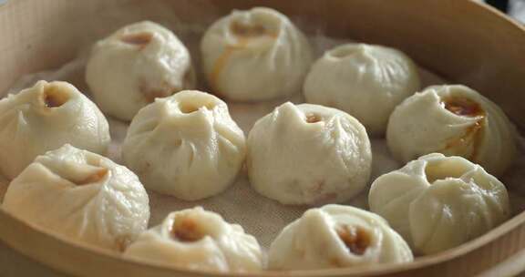 肉包子小笼包中华传统美食面食蒸笼