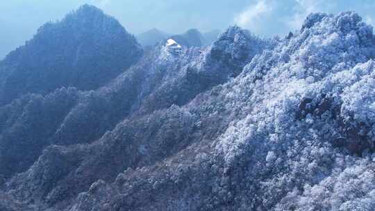 南江光雾山米仓道燕子岭景区下雪雾凇航拍