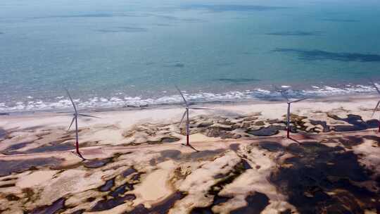 巴西标志性的雨水湖和沙丘。Lencois Maranhens巴西。