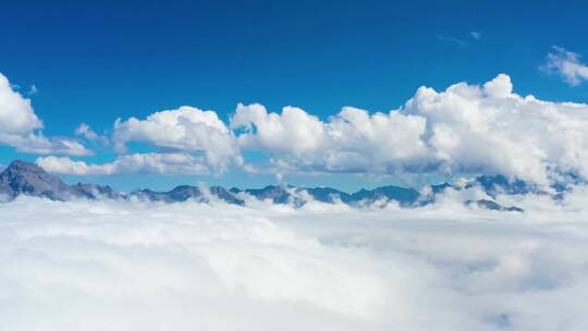 4K登峰登山高山雪山攀登冬季滑雪视频素材模板下载