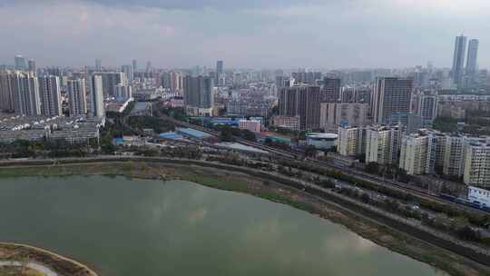 长沙湘江浏阳河火车夕阳城市街道鸭嘴公园