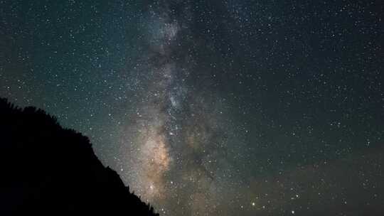 扎尕那山峰星空延时