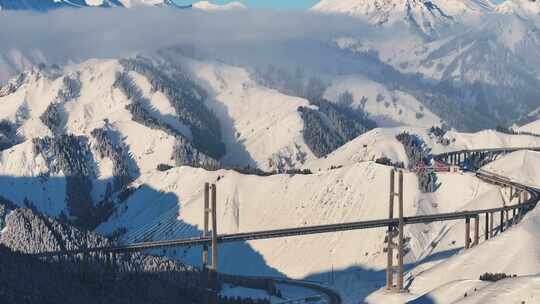 新疆博州果子沟大桥冬季晴天长焦航拍