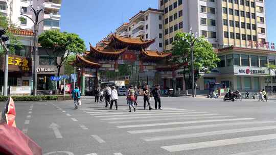 昆明马路街景