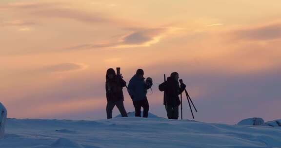 高清实拍雪地摄影