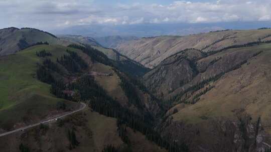 自然风光 高山公路环绕