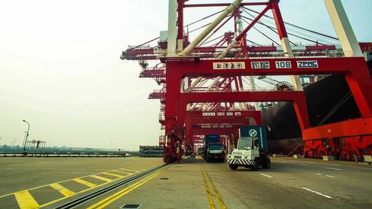 上海港口 进出口贸易 免税区 复工复产视频素材模板下载