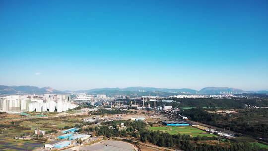 航拍昆明安宁市城市风光视频素材模板下载