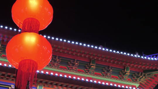 新春新年元宵节古城大量游客观赏花灯