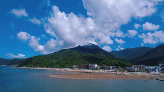 航拍深圳杨梅坑山海风光房子民宿海景房