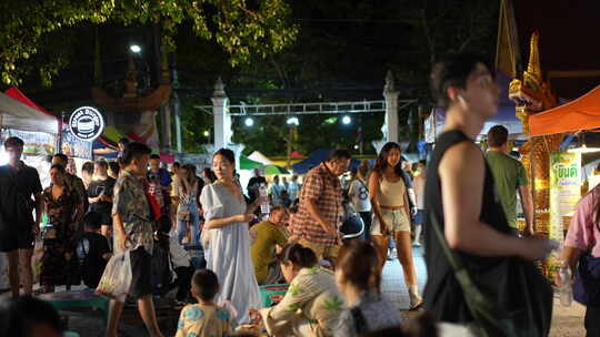 泰国清迈夜景夜市古镇小镇城市街道道路