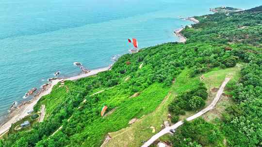 海边滑翔伞青岛风光青岛航拍