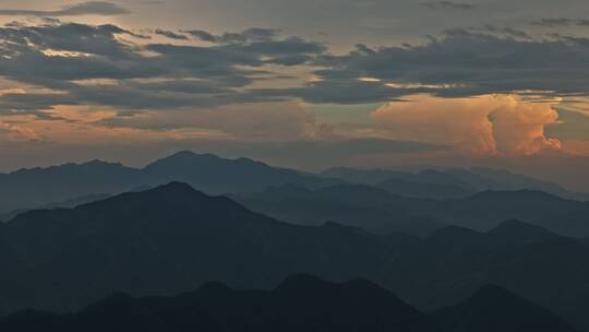 杭州富阳安顶山山川夕阳荚状云延时