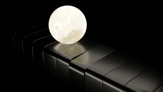 钢琴键上的月亮特写