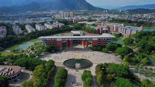 航拍福建中医药大学