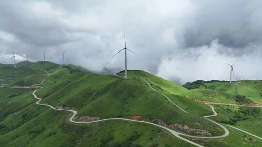 航拍湖南风力发电南山牧场