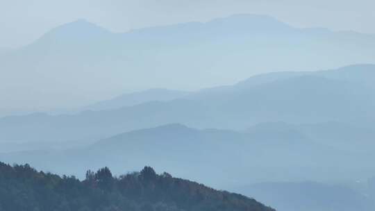 武汉木兰天池风景区深秋风光