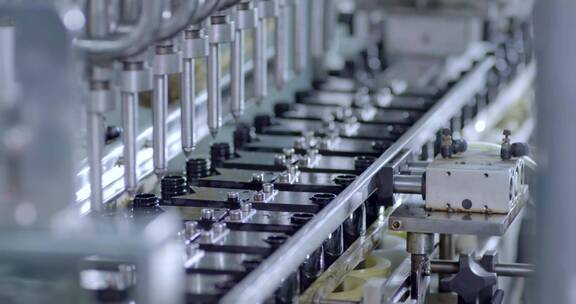 化妆品护肤品生产制造自动化流水线工厂4k