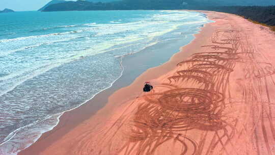 沙滩车海岸线