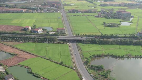 航拍乡村田园公路 美丽乡村