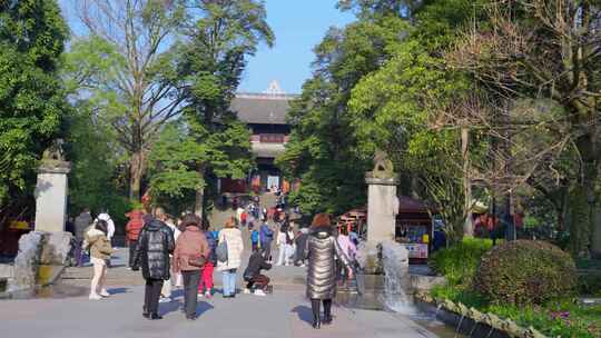 成都都江堰景区伏龙观冬季晴天实时