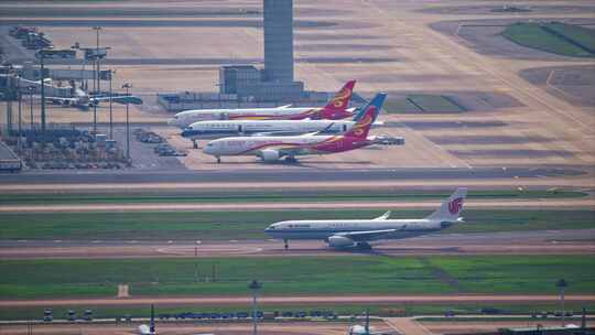 8K深圳机场起飞的中国国际航空客机2