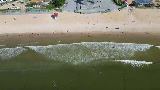 大海沙滩浪花升格海浪慢动作航拍