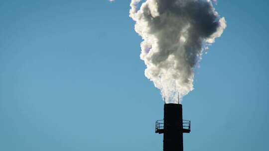 吸烟导致温室气体排放到大气中