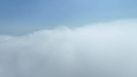 航拍穿云上升云海穿越高空云层之上转场素材