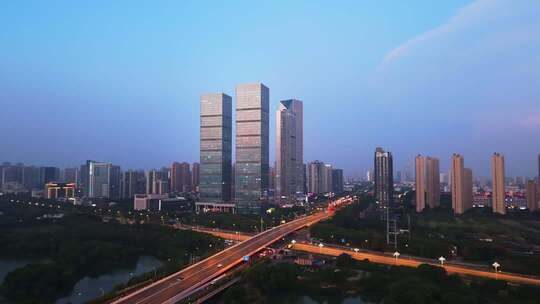 江西南昌艾溪湖大桥商务区CBD城市天际线
